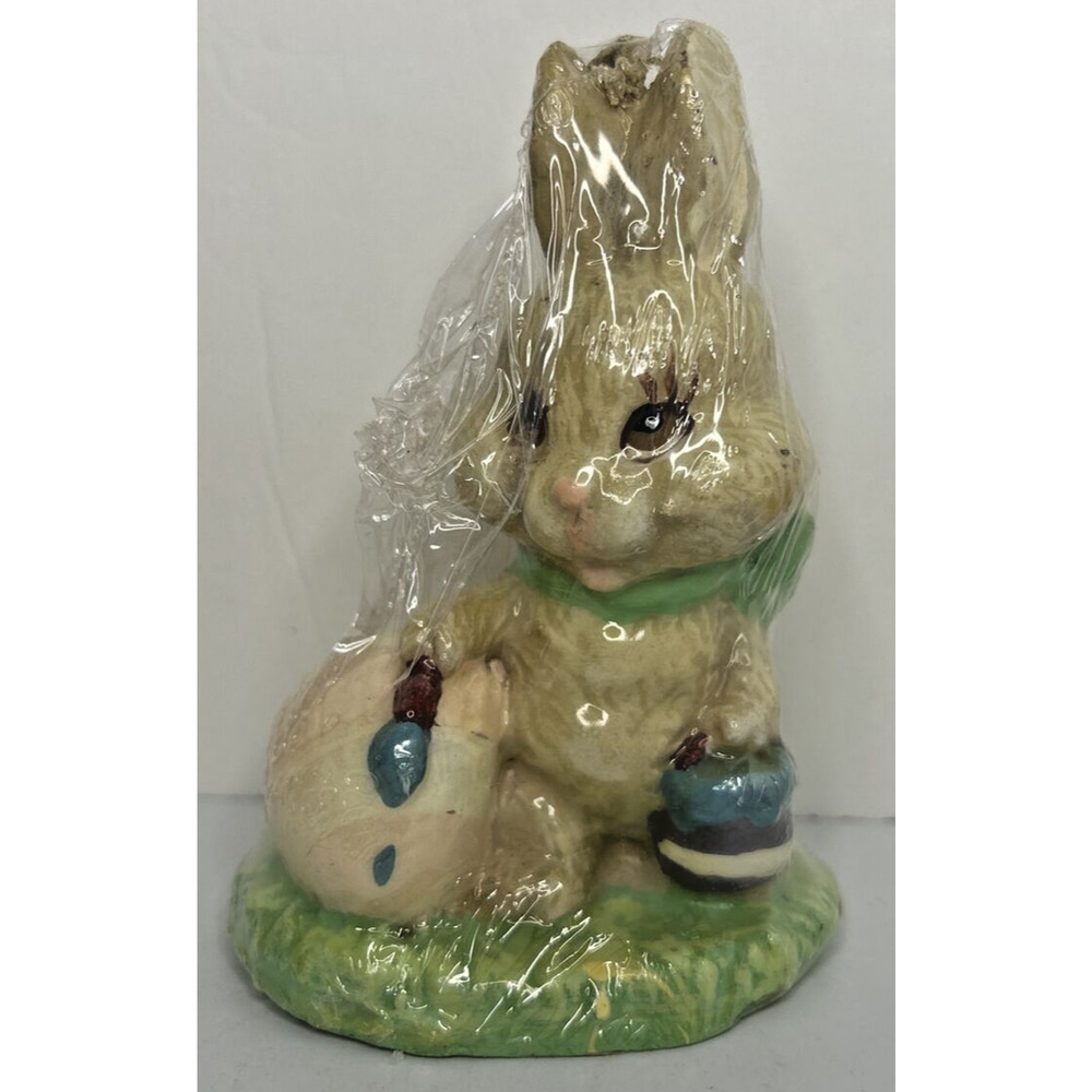 Vintage Easter Bunny Decorative Candle‎ New in Packaging 4.5" SKU H422